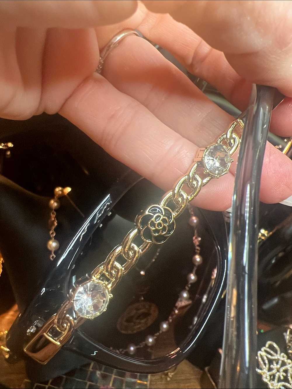 CHANEL Black and Gold Crystal-Embellished Eyewear Chain - Picture 6 of 7